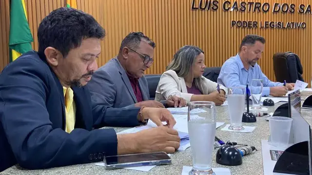 Reunião das Comissões em conjunto CCJ e CFO para apreciação e discussão dos Projetos de Resolução do Poder Legislativo. Exarando parecer favorável.